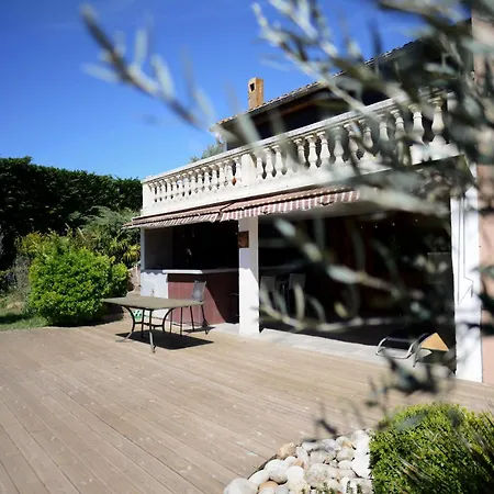 Le Clos Saint Jean, Vue Cite Et Piscine Apartment *